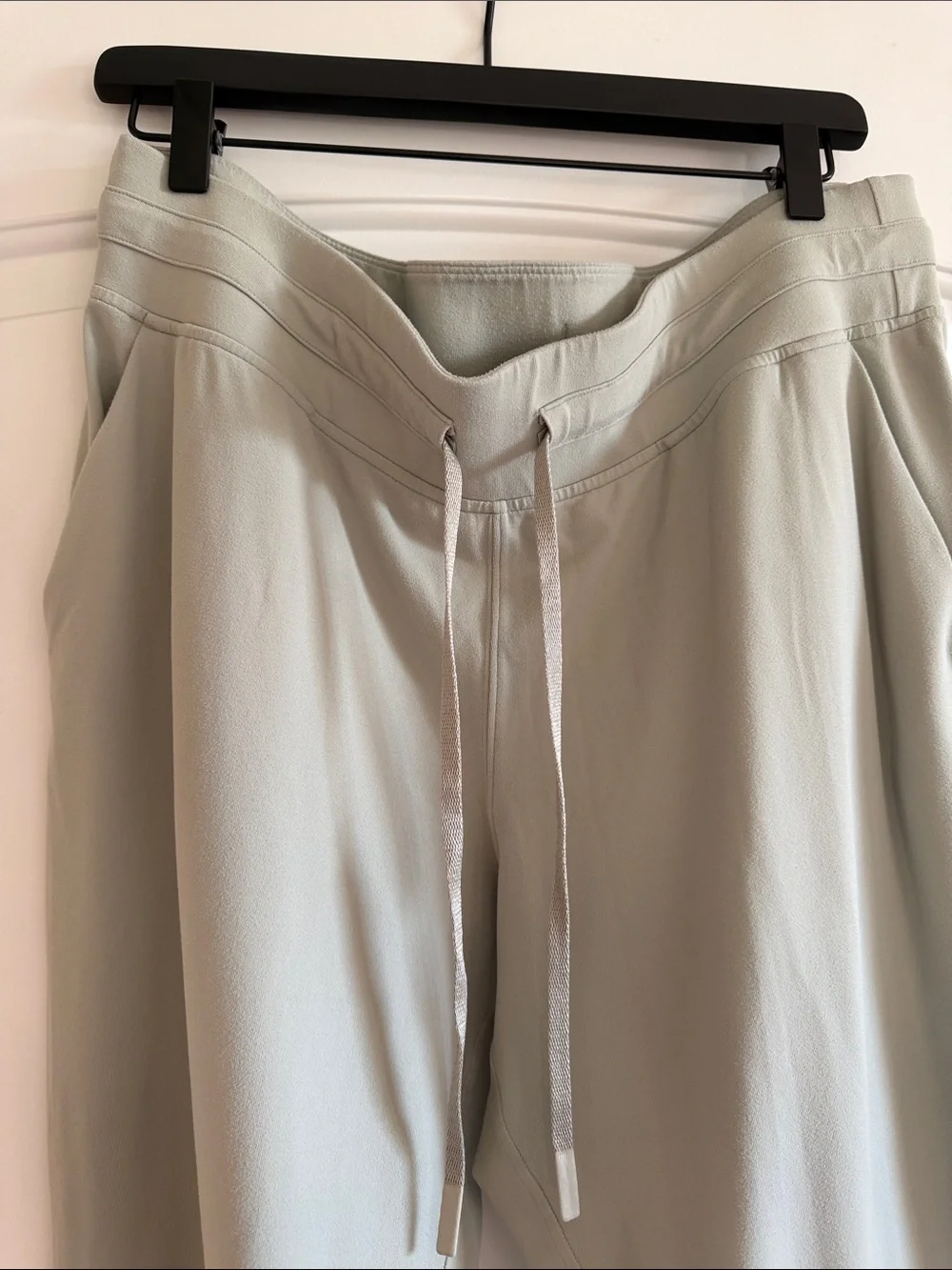 lululemon athletica comfortable sage